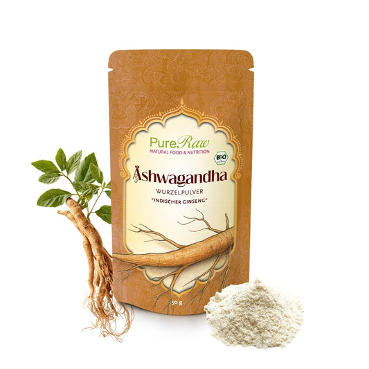 PureRaw Bio Ashwagandha Pulver mit frischer Ashwagandha-Pflanze, Wurzeln und fein gemahlenem Wurzelpulver.