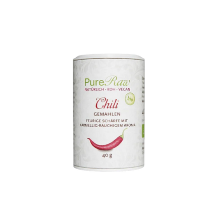 PureRaw Bio-Chilipulver in der 40-g-Dose auf weißem Hintergrund.