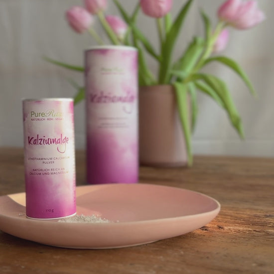 Video von PureRaw Kalziumalgenpulver in Wasser