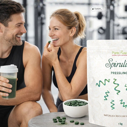 Sportliches Paar mit PureRaw Spirulina Presslingen aus Deutschland