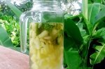 Erfrischendes Ananas-Ingwer-Minz-Wasser - 